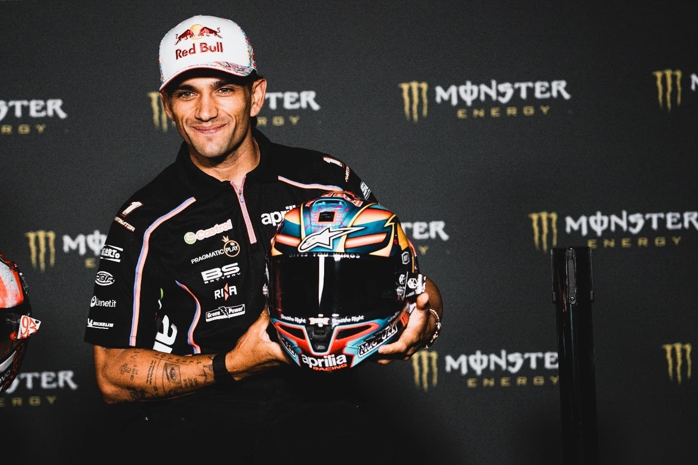 Beitragsbild zu Vom Videospiel MotoGP 25 auf die echte Rennstrecke: Der amtierende Champion Jorge Martín wird einen von Fans designten Helm tragen